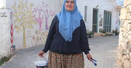 RESİMLERİYLE KÖYÜNÜ DÜNYAYA TANITTI