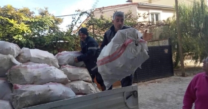 İHTİYAÇ SAHİPLERİNE SOBA VE YAKACAK YARDIMI