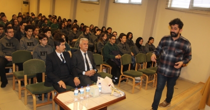 YAZAR ANDI ÖĞRENCİLERLE SÖYLEŞİDE BULUŞTU