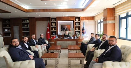 GENÇ MÜSİAD'DAN REKTÖR ÖZKAN'A ZİYARET