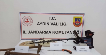 TARİHİ ESER ARARKEN SUÇÜSTÜ YAKALANDI