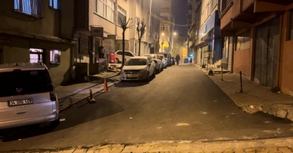 EVDE DOĞAN BEBEĞİNİ BİNA BOŞLUĞUNA ATAN ANNE TUTUKLANDI