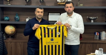 TURGUTREİSSPOR ANA SPONSORUYLA İMZALARI ATTI