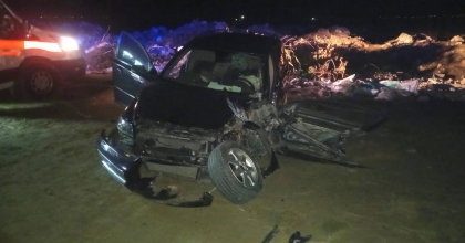 YOLCU MİNİBÜSÜ İLE OTOMOBİL ÇARPIŞTI