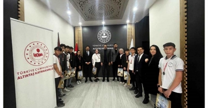 KAYMAKAM BOZOĞLAN'DAN ÖĞRENCİLERE ÖDÜL