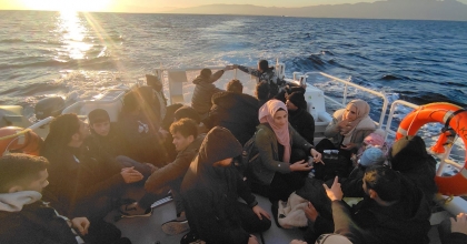 BODRUM'DA 57 DÜZENSİZ GÖÇMEN YAKALANDI