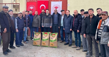 ÇAVDARHİSAR’DA 401 ÇİFTÇİYE YÜZDE 50 HİBELİ 60 TON BUĞDAY TOHUMU DAĞITILDI