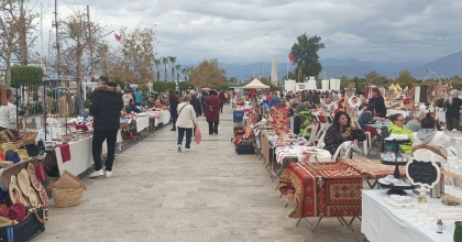FETHİYE’DE YENİ YIL PAZARI İLGİ GÖRDÜ