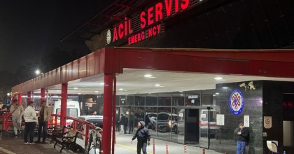 İZMİR’DE ÖLÜMÜ ŞÜPHELİ BULUNAN KİŞİNİN ÜZERİNDEN 944 BİN LİRALIK ÇEK ÇIKTI