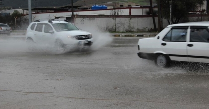 MANİSA İÇİN GÖK GÜRÜLTÜLÜ SAĞANAK YAĞIŞ UYARISI