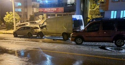 MİLAS'TA TRAFİK KAZASI: 1'İ AĞIR, 2 YARALI