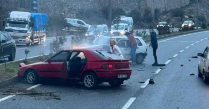 MUĞLA’DA ZİNCİRLEME TRAFİK KAZASI: 2 YARALI