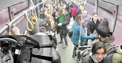 OTOBÜSTE RAHATSIZLANAN HAMİLE KADINI ŞOFÖR HASTANEYE YETİŞTİRDİ  