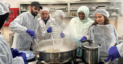 YABANCI ÖĞRENCİLER TÜRK YEMEKLERİ YAPTI