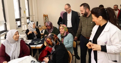 SİMAV’DA KURSİYERLERİN DİKTİĞİ MONTLAR GAZZE’YE GÖNDERİLECEK  