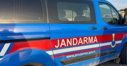 TARTIŞTIĞI ŞAHSI ÖLDÜRMÜŞTÜ, JANDARMA DEVRİYESİNE TESLİM OLDU  