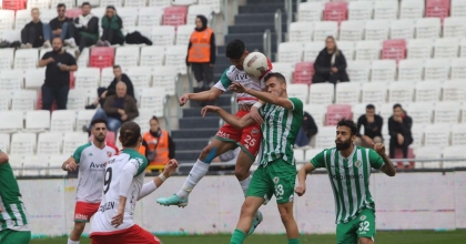 TFF 3. LİG: KARŞIYAKA: 3 - SAPANCA GENÇLİK: 2  