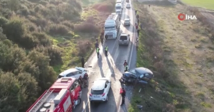 İZMİR'DE FECİ KAZA: ORTALIK SAVAŞ ALANINA DÖNDÜ