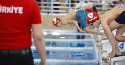 YÜZME TÜRKİYE ŞAMPİYONASI DENİZLİ'DE BAŞLIYOR