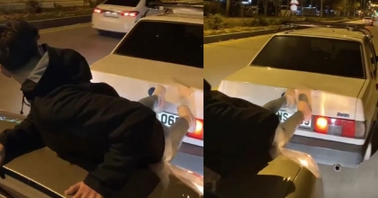 BİR GARİP YOL YARDIMI: YOLDA KALAN ARACI AYAKLARIYLA BÖYLE İTTİ