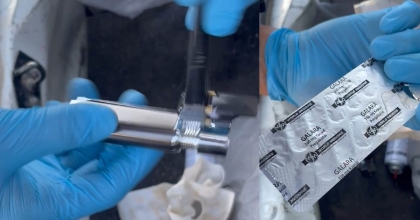 KÜTAHYA’DA YUNUS TİMLERİ TARAFINDAN BİR ARAÇTA UYUŞTURUCU ELE GEÇİRİLDİ