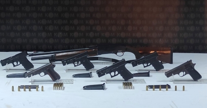 SİLAH TACİRİNİN EVİNE POLİS BASKINI