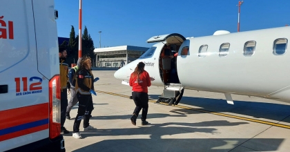 AMBULANS UÇAK 10 GÜNLÜK BEBEK İÇİN HAVALANDI