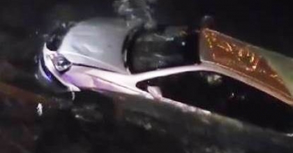 VİTESLERİ KARIŞTIRINCA DENİZE UÇTU