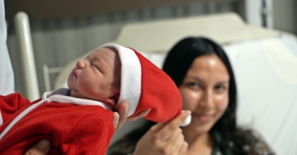 YENİ YILIN İLK SANİYESİNDE DÜNYAYA GELDİ