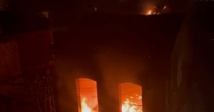 250 YILLIK TARİHİ KONAK ALEV ALEV YANDI