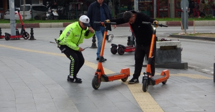 GELİŞİGÜZEL BIRAKILAN SCOOTERLAR TOPLANDI