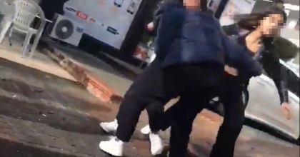 KIZ ÖĞRENCİLERİN KAVGASI KAMERAYA BÖYLE YANSIDI