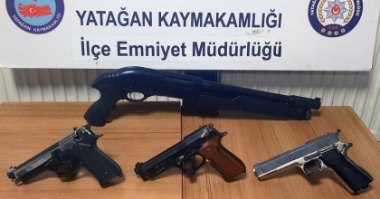 ŞÜPHELİ ŞAHISLARDAN RUHSATSIZ SİLAH ELE GEÇİRİLDİ