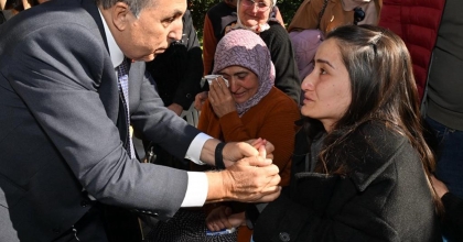 AYAYDIN YARALI ASKERİN AİLESİNİ ZİYARET ETTİ