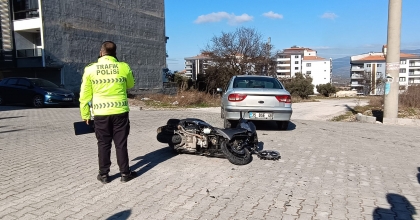 İKİ ÇOCUĞUN YARALANDIĞI KAZA KAMERALARA YANSIDI