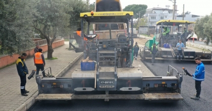 AYDIN BÜYÜKŞEHİR'DEN 21 NOKTADA YOL ÇALIŞMASI