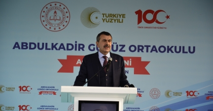 BAKAN TEKİN'DEN DİJİTAL BAĞIMLILIK UYARISI