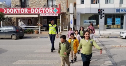 BİNLERCE ÖĞRENCİYE UYGULAMALI TRAFİK EĞİTİMİ