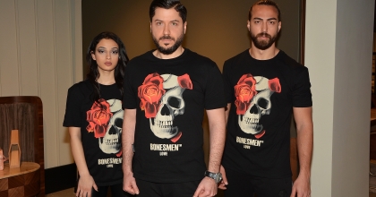 SESSİZ LÜKS VE ANLAM DOLU GİYİMDE ÖNCÜ İSİM BONESMEN