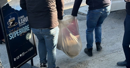 3 KÖPEK TELEF OLDU