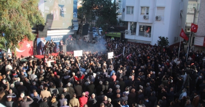 BAŞKAN BÖCEK'E MİTİNG GİBİ KARŞILAMA