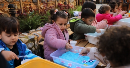 EBEVEYN ÇOCUK ATÖLYESİ VE ÇOCUK KÜTÜHANESİNDE RENKLİ GÖRÜNTÜLER
