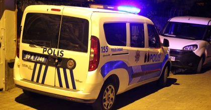 AYDIN'DA BİR ŞÜPHELİ POLİSE BIÇAKLA SALDIRDI