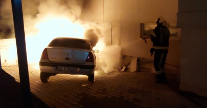 DURDUĞU YERDE ALEV ALDI