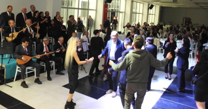 HASTALARIYLA BİRLİKTE EĞLENDİLER