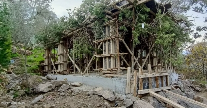 KAÇAK İNŞAATI, DALLARLA GİZLEMEYE ÇALIŞTILAR