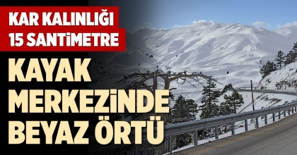 KAYAK MERKEZİNDE BEYAZ ÖRTÜ