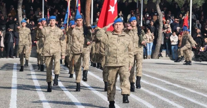 KIRKAĞAÇ’TA UZMAN ERBAŞLARIN MEZUNİYET COŞKUSU  