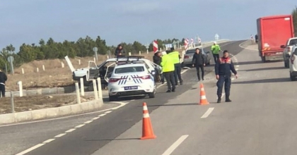 KÜTAHYA'DA İKİ OTOMOBİL ÇARPIŞTI: 7 YARALI