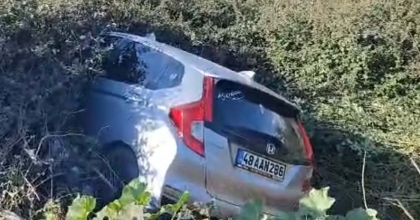 MUĞLA'DA OTOMOBİL ŞARAMPOLE UÇTU: 2 YARALI 
